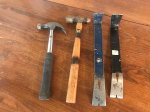 lot 148 image: Hammers & Pry Bars