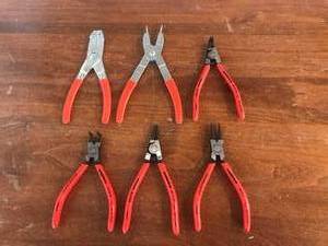 lot 159 image: Specialty Pliers