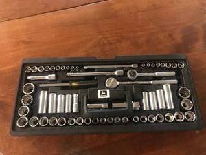 lot 166 image: John Deere Socket Set