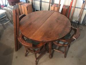 lot 167 image: Table & 4 Chairs
