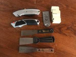 lot 171 image: Utility Knives, Blades & Putty Knives