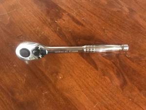 lot 184 image: John Deere Ratchet