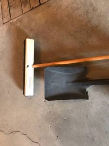 lot 202 image: Shovel & Broom