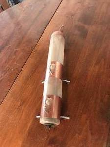 lot 238 image: &nbspAdjustable Bird Feeder