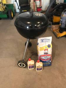 lot 18 image: Grill & Supplies