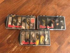 lot 32 image: Fishing Lures