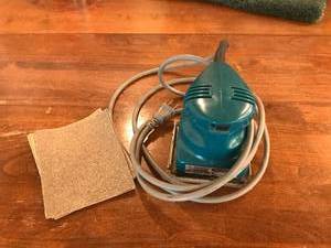 lot 39 image: Makita Finishing Sander
