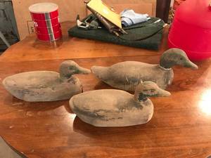 lot 64 image: Vintage Wood Duck Decoys