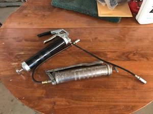 lot 75 image: Grease Guns