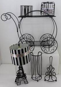 lot 21 image: Metal Dcor