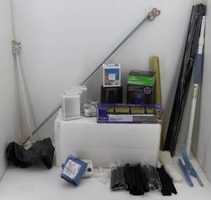 lot 28 image: Candles, DoTerra Diffusers & Misc