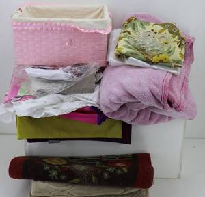 lot 29 image: Misc Table Cloths, Shower Curtains & Other