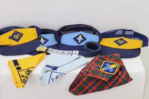 lot 33 image: Cub Scout Items