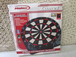 lot 10 image: (FS) Halex Comet 8 Player LCD Elect...