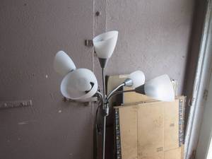 lot 102 image: (RMC) 5 Light Floor Lamp All 5 ligh...