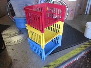 lot 140 image: (EW4) 3pc Large Stackable Bins...