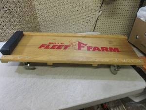 lot 183 image: (RMWS) Garage Floor Creeper...