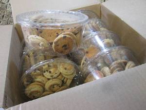 lot 252 image: (C-2) Case with 8 Containers of Min...