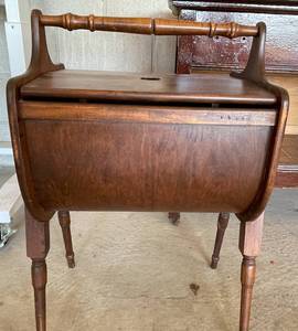 lot 29 image: Knitting Supplies Storage Chest 