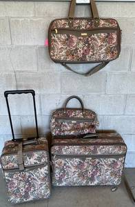 lot 41 image: Jaguar 4 Piece Floral Luggage Set