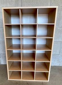 lot 43 image: Cube Shoe Storage Cubby