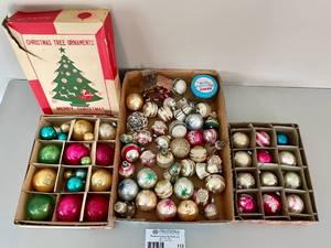 lot 113 image: Lot of Vintage Christmas Tree Ornament&nbspBulbs