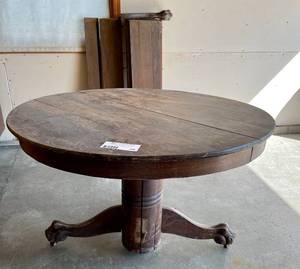 lot 128 image: Vintage Antique Wooden Kitchen Table for Restoration