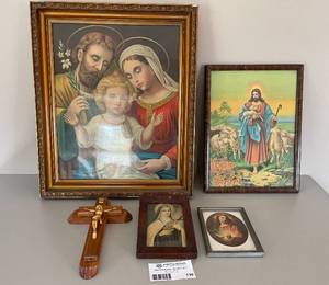 lot 139 image: Lot of Christian Pictures and Cross