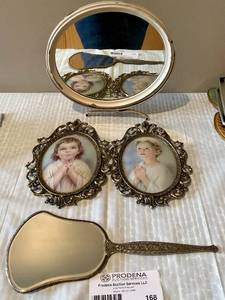 lot 168 image: Lot of Vintage Brass Hand Mirrors and Hair Brush