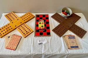 lot 173 image: Lot of Vintage Board Games