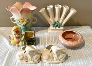 lot 189 image: Lot of Planters and Vases