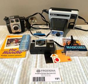 lot 191 image: Lot of Vintage Kodak Cameras and Accessories