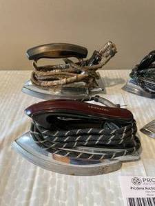 lot 194 image: Lot of 4 Vintage Electric Irons
