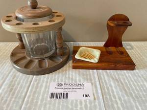 lot 198 image: Vintage Cigar & Pipe Holders