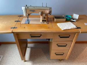 lot 208 image: Vintage White Brand Electric Sewing Machine