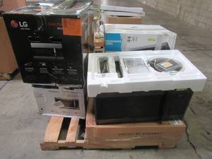 lot 202 image: WHOLESALE MIXED PALLET OF MISCELLANEOUS MICROWAVES AND RANGE HOODS