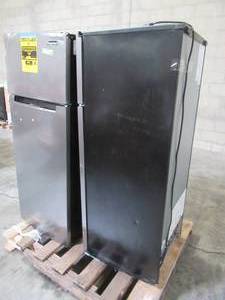 lot 110 image: WHOLESALE MIXED PALLET OF MISCELLANEOUS APPLIANCES IN NEED OF REPAIR - For PartsRestore