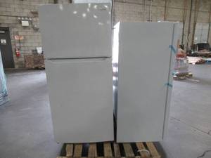 lot 305 image: WHOLESALE MIXED PALLET OF MISCELLANEOUS APPLIANCES IN NEED OF REPAIR - For PartsRestore