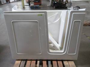 lot 310 image: Health Smart 53 x 26 x 38 White Health Smart Walk In Tub- Right Hand, WB-205-RIGHT. - Scratch and Dent - Untested - For Parts or Restore.