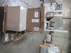 lot 414 image: WHOLESALE MIXED PALLET OF MISCELLANEOUS HOUSEHOLD FURNITURE AND MORE