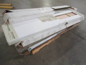 lot 420 image: WHOLESALE MIXED PALLET OF MISCELLANEOUS BI-FOLD DOORS