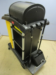 lot 402 image: RUBBERMAID JANITOR CART