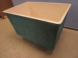lot 411 image: DANDUX FIBER-GLASS TRUCK