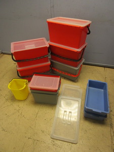 lot 418 image: FLOOR CLEANINGMOP CONTAINERS, OTHER CLEANING BUCKETS