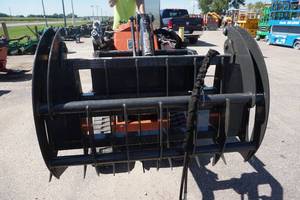 lot 24 image: Brand New CID Brand Toro, Dingo, Boxer Mini Skid Universal Mount 48 Root Rake Grapple Bucket