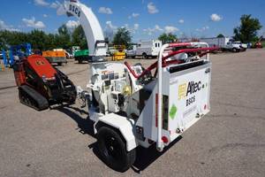 lot 11 image: 2013 Altec Model DC610 Tow Behind Power Wood Chipper