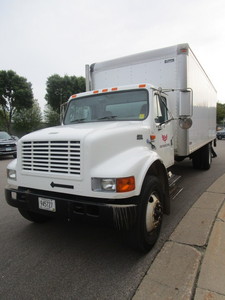 INTERNATIONAL 4700 DIESEL TURBO BOX TRUCK WITH LIFT GATE