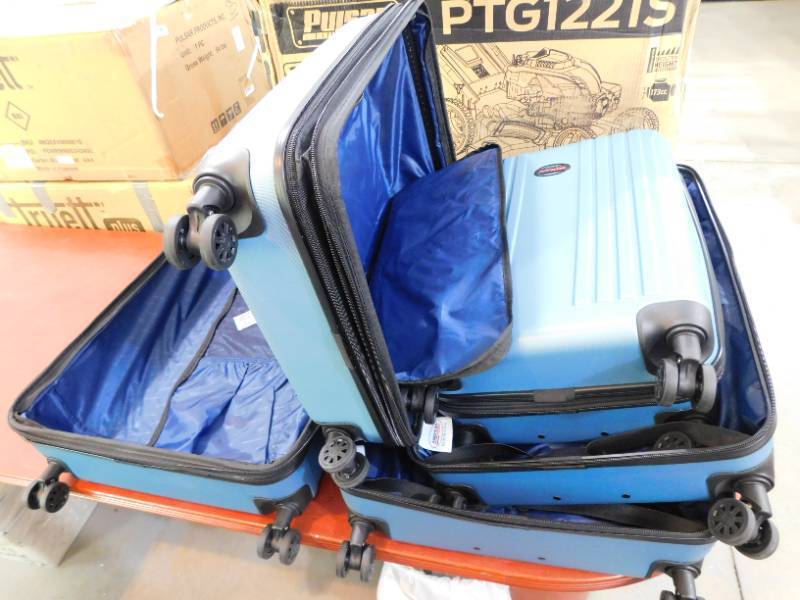 lot 122 image: American Flyer Barrington 3-Pc. Hardside Spinner Upright Luggage Set