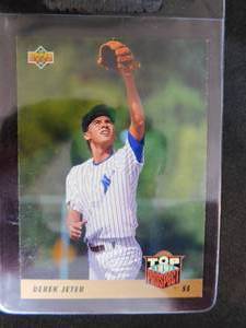 lot 65 image: 1993 Upper Deck Derek Jeter Rookie Card #449 LK