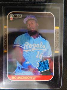 lot 70 image: 1987 Donruss Bo Jackson Rated Rookie Card #35